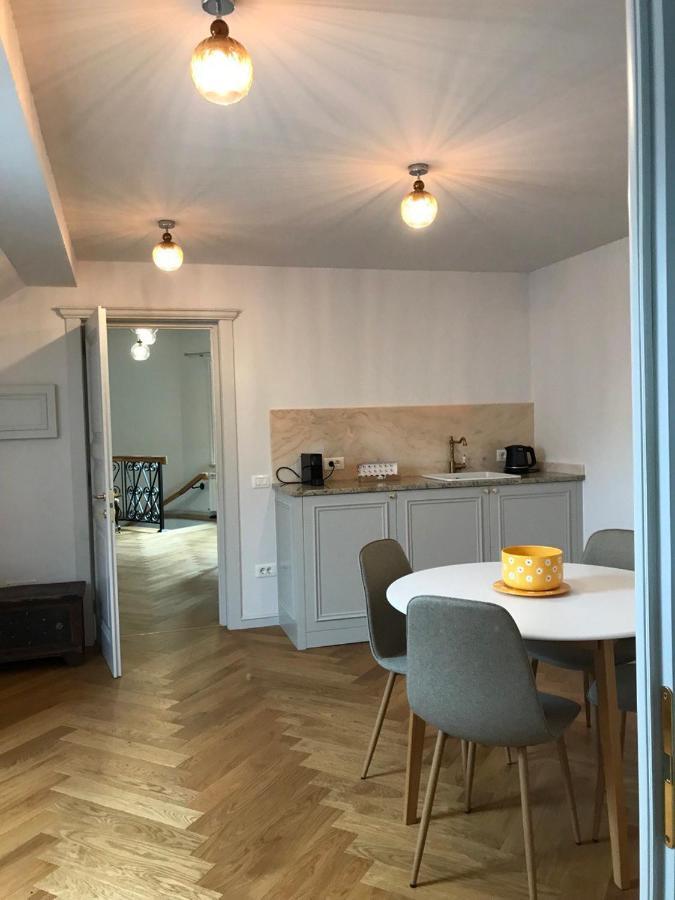 Augsburg Apart Piatra Neamţ Extérieur photo