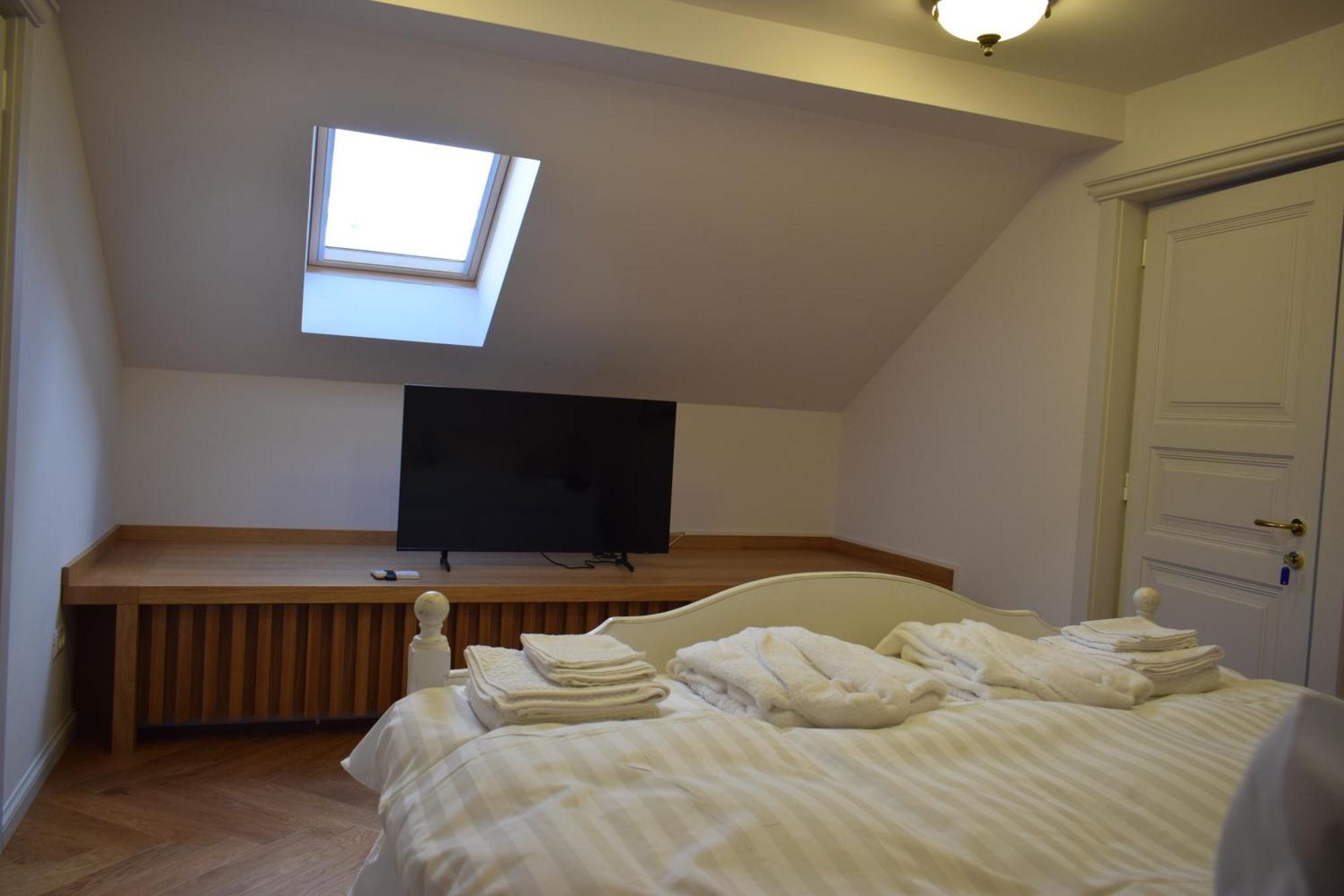 Augsburg Apart Piatra Neamţ Extérieur photo
